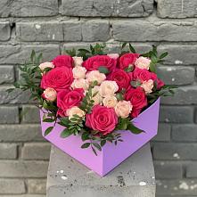 Цветочная композиция из Розы в коробке в Нижнезольском