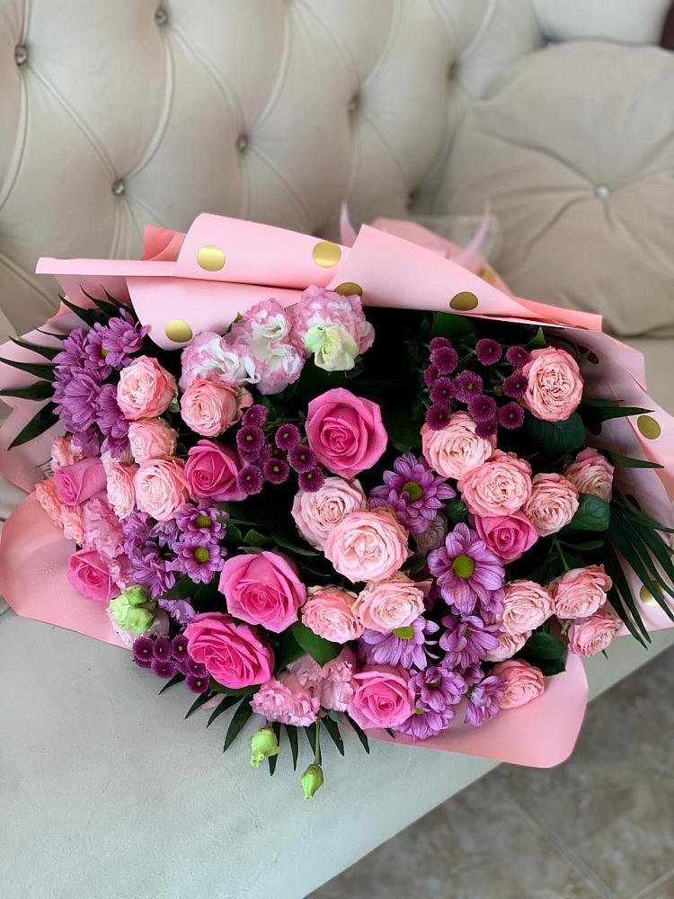 Букет цветов из: Хризантемы, Розы и Лизиантусы в Нижнезольском