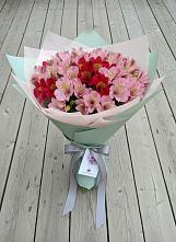 Букет цветов из:  Альстромерии #REPLACE_PRED# Нижнезольском