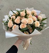 Букет Кремовые розы Латте в Нижнезольском