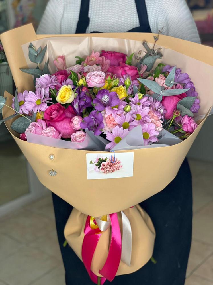 Букет цветов из: Хризантемы, Гвоздики и Альстромерии в Нижнезольском