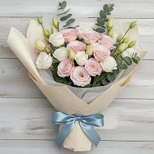 Букет цветов из:  Лизиантусы в Нижнезольском