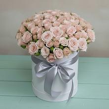 Цветочная композиция из Розы в шляпной коробке в Нижнезольском