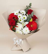 Букет цветов из:  Розы, Хризантемы, Герберы и Лилии в Нижнезольском