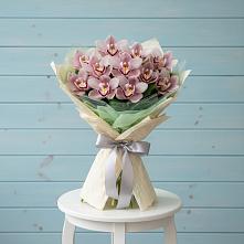 Букет цветов из:  Орхидеи и Розы в Нижнезольском