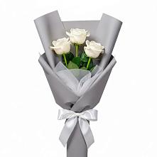 Букет 3 белые розы в Нижнезольском