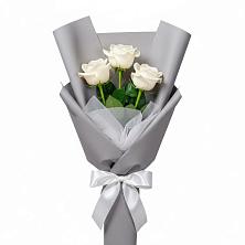 Букет 3 белые розы в Нижнезольском