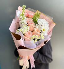 Букет цветов из:  Хризантемы и Розы в Нижнезольском