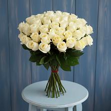 Букет 51 Белая роза Эдлесс Лав в Нижнезольском