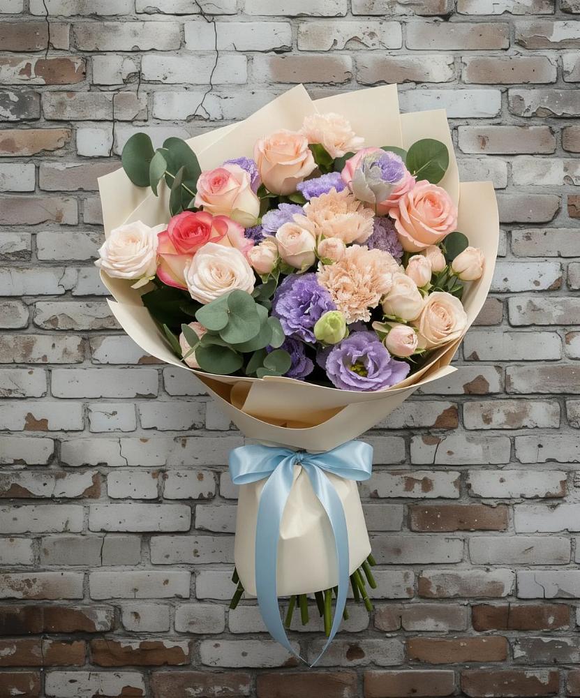 Букет цветов из: Розы, Лизиантусы и Гвоздики в Нижнезольском