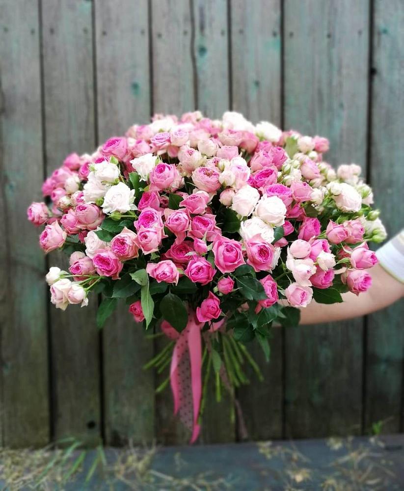 Букет Розовые кустовые розы Натали и Лав Лидия в Нижнезольском