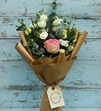 Букет цветов из:  Розы и Лизиантусы в Нижнезольском
