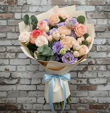 Букет цветов из:  Розы, Лизиантусы и Гвоздики в Нижнезольском